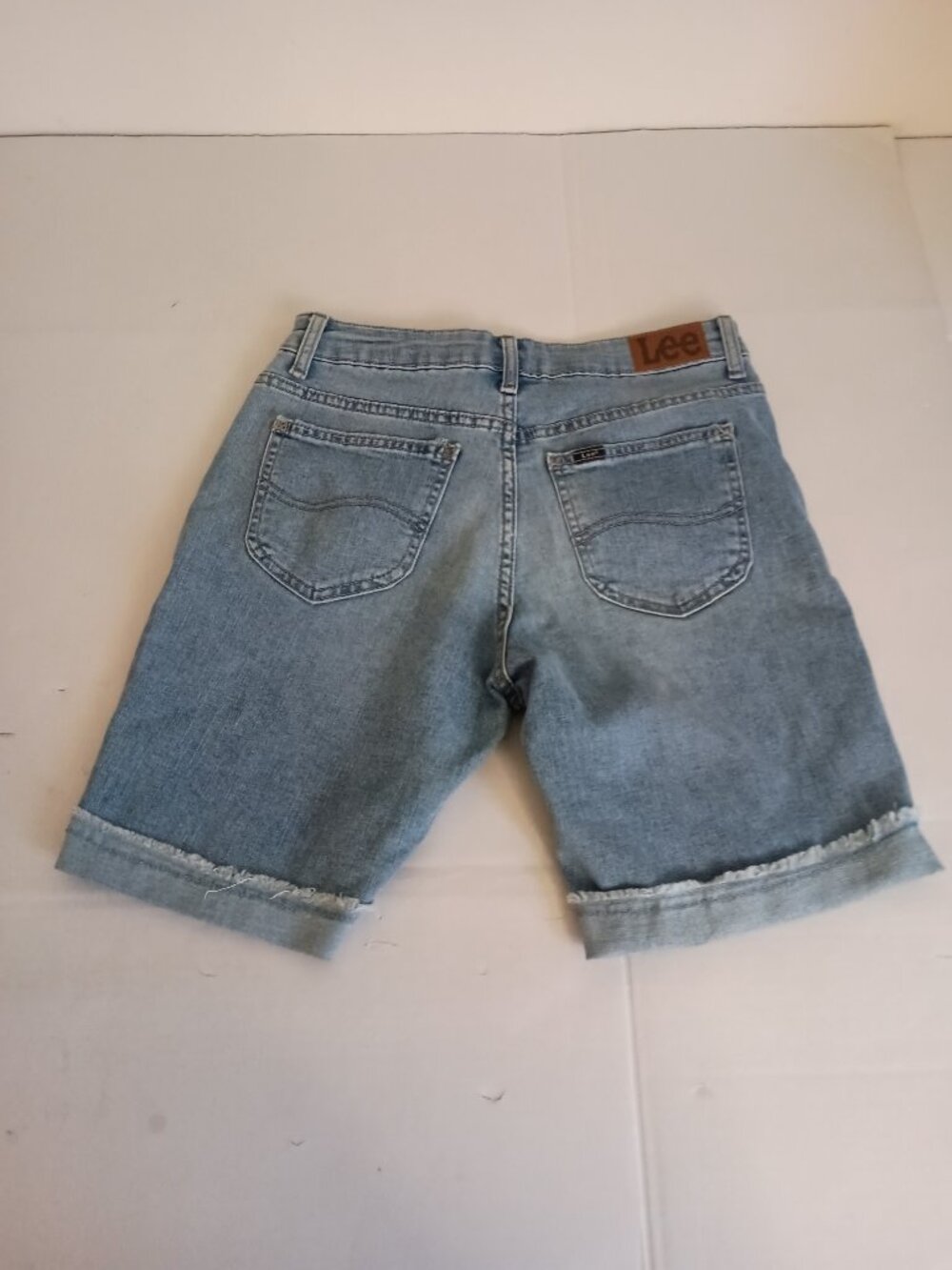 Lee Bermuda Mid-Rise Shorts Light Blue Frayed Hem NWT Women’s 8 - Picture 7 of 16